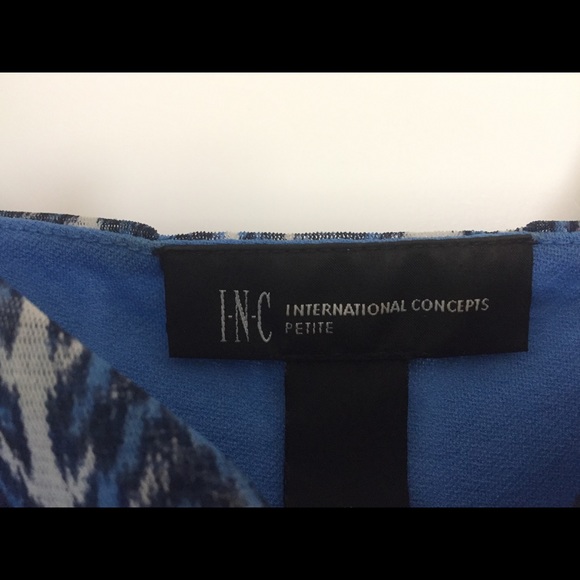 Sleeveless top - Picture 2 of 4